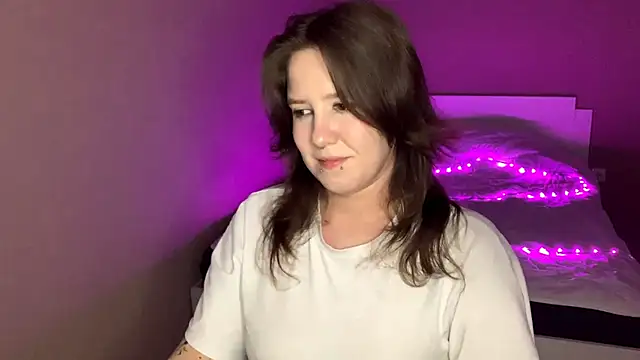 satinystoic - SatinyStoic's free webcam - UK Sex Cams