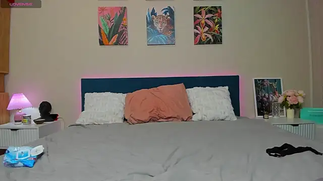 BritneyLix webcam