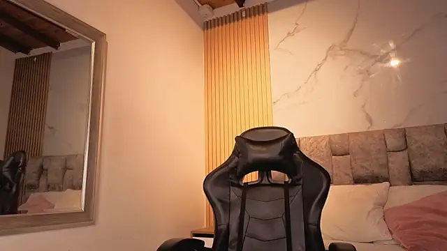 alkivamoon webcam
