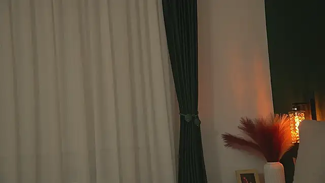 Alyonaqueen_ webcam