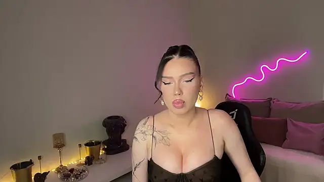 mistress_of_hearts webcam