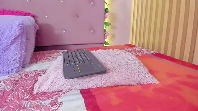 lovely__kiss__ webcam