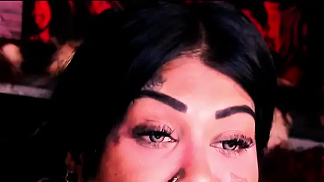 indian_dreamgirl webcam