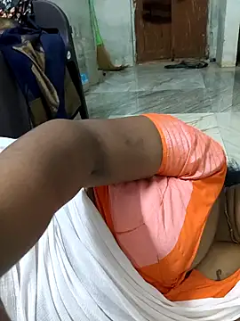 MaaliiiPonuTamil webcam