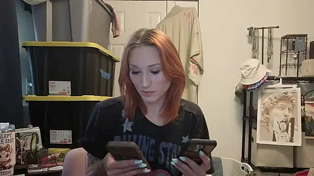 ThornsandHoney webcam