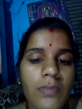 Raveena0990 webcam