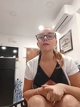 MissDiavoletta webcam