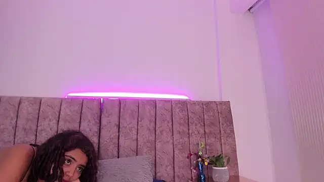 Dahlia_rossee webcam