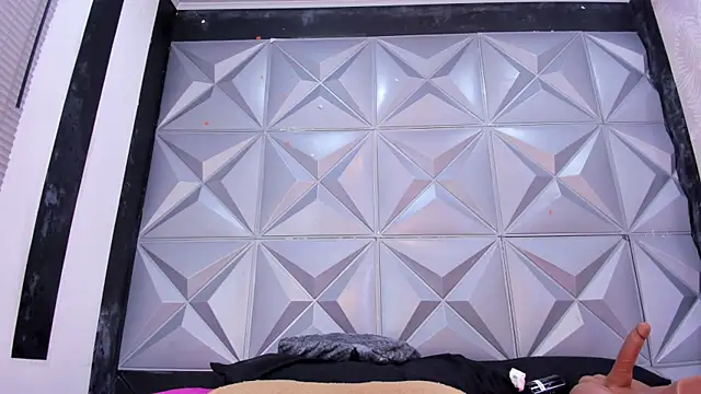 BustyGlow webcam