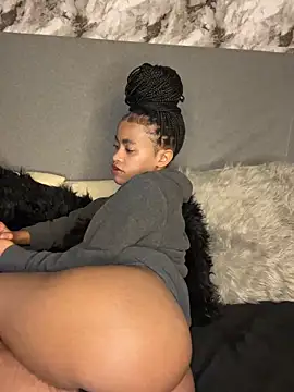 Hot_Mess18 webcam