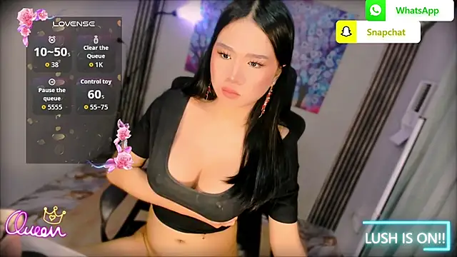 xBigSurpriseLorainex webcam