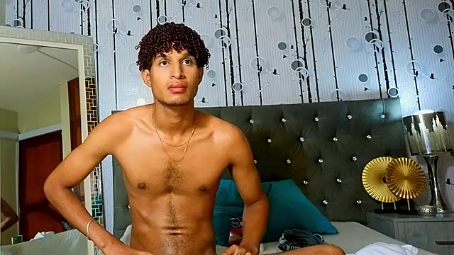 Alex_Bloom webcam