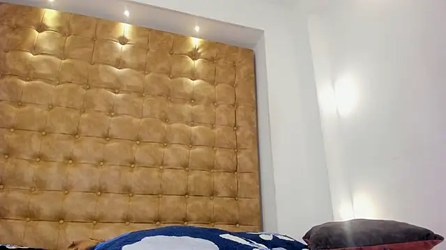 violet_giraldo webcam