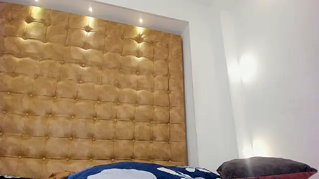 violet_giraldo webcam