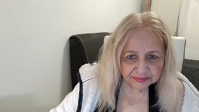 SusiLifeXXX webcam