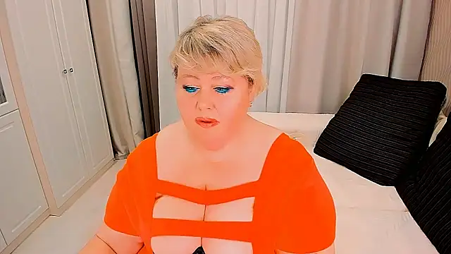 BIGTITSBBW webcam
