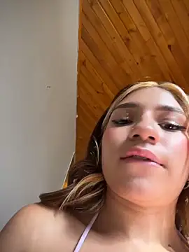 Isabella18_pink webcam