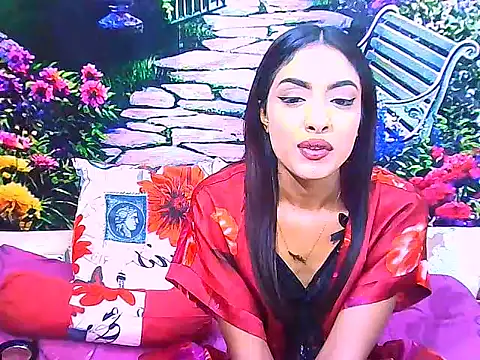 IndianPretty14u2Luv webcam