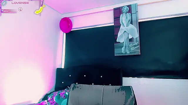 Kendall_hornyy webcam