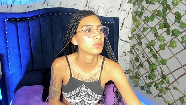 KarlaSlutSkinny__ webcam
