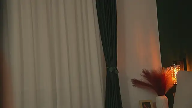 Alyonaqueen_ webcam