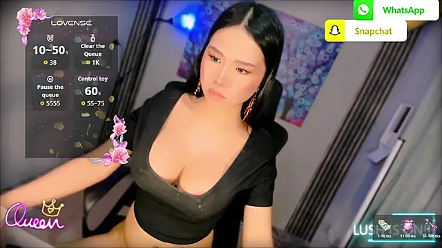 xBigSurpriseLorainex webcam