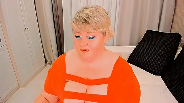 BIGTITSBBW webcam