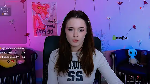 liana_kisses webcam