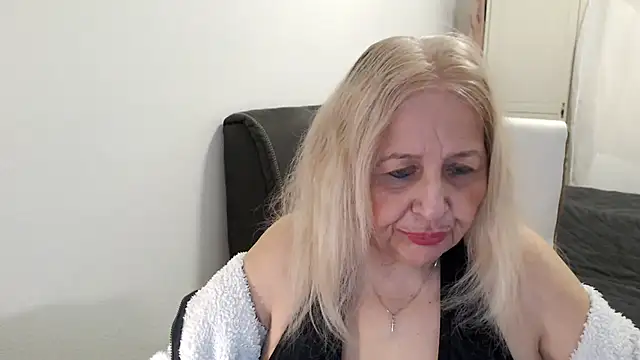 SusiLifeXXX webcam