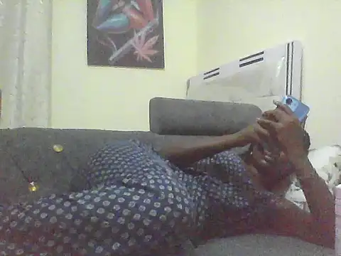 PixieCuddles webcam