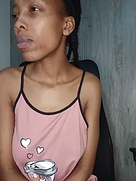 msparissmith (F young) - 😝  make nipples hard😍