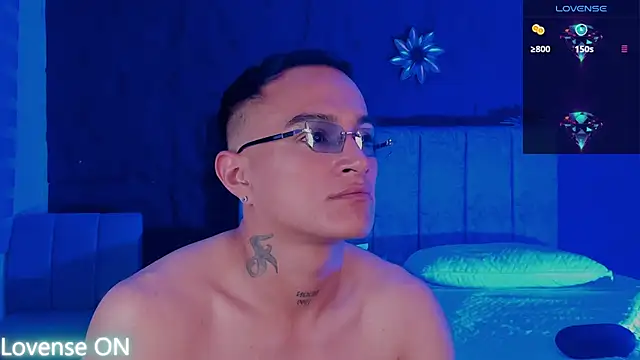 LiamDeep webcam