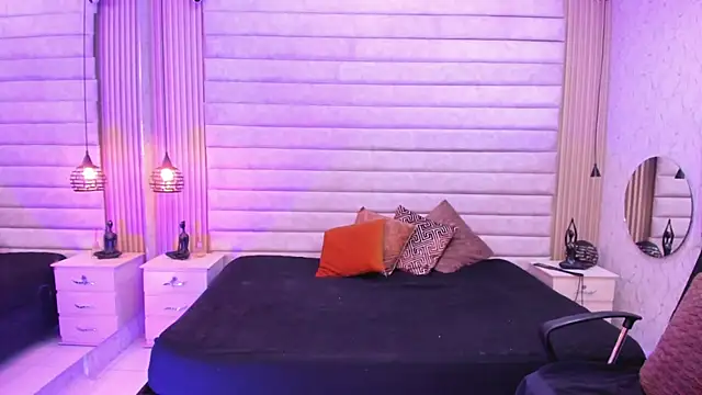 VictoriaaBlair webcam
