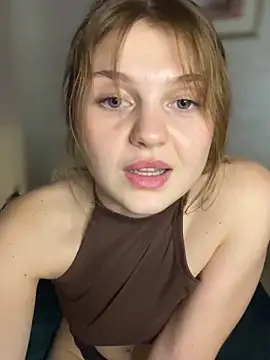 Emaline_Fane webcam