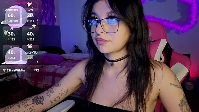 larah_uwu webcam