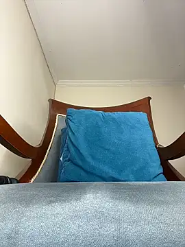 LilaRvsh webcam