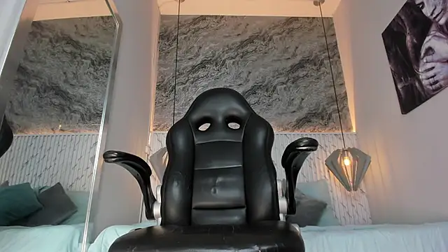 Esmeralda__18 webcam