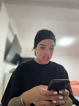 JuanitaMore01