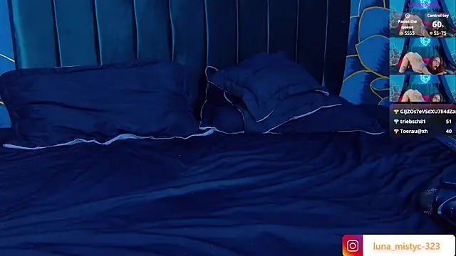 Lunamistyc live sex cam