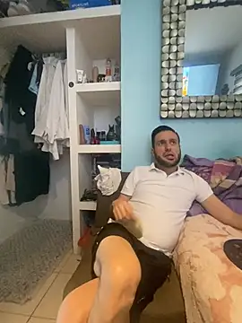alexitho25 - Alexitho25's free webcam - UK Sex Cams