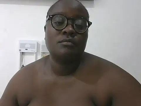 Sexytummygal webcam