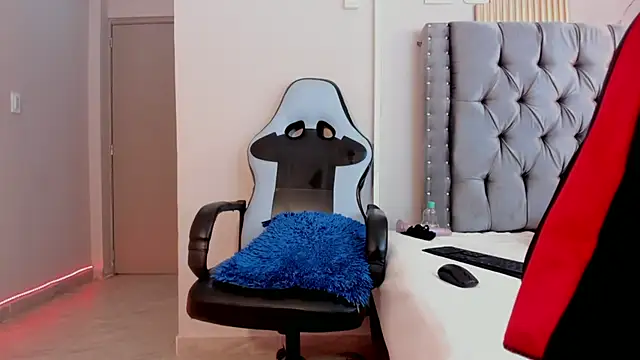 arianna_millers webcam