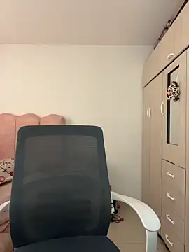 Emmily_19