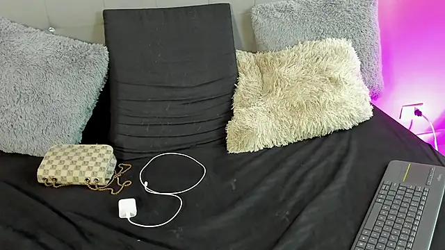 mary_jane04 - Mary_Jane04's free webcam - UK Sex Cams
