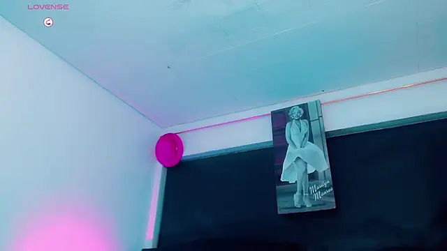Kendall_hornyy