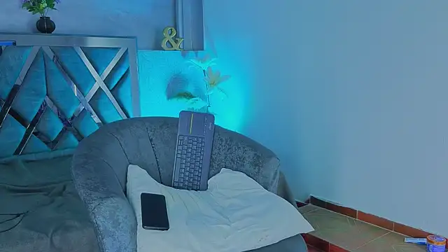 nova_salvatore webcam