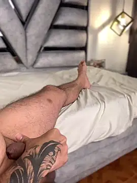 valery_and_Dani_ webcam