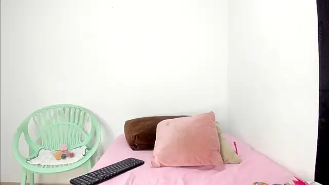 Olivia_Stevens webcam
