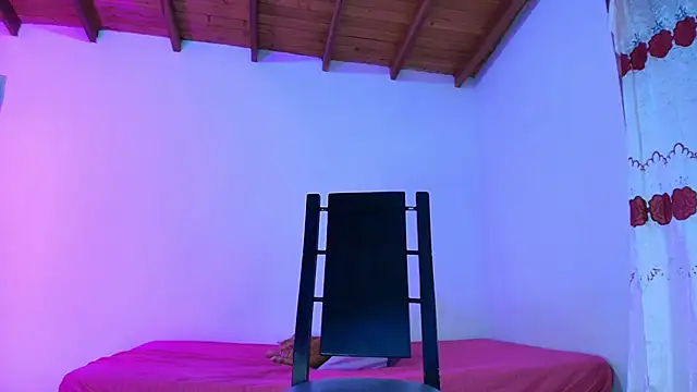 Nikki__uwu webcam