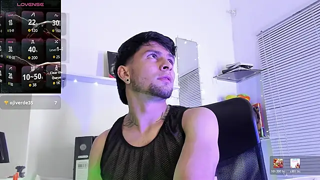 StefanoBigCock webcam